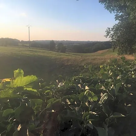Aux Pieds Des Vaches Charneux